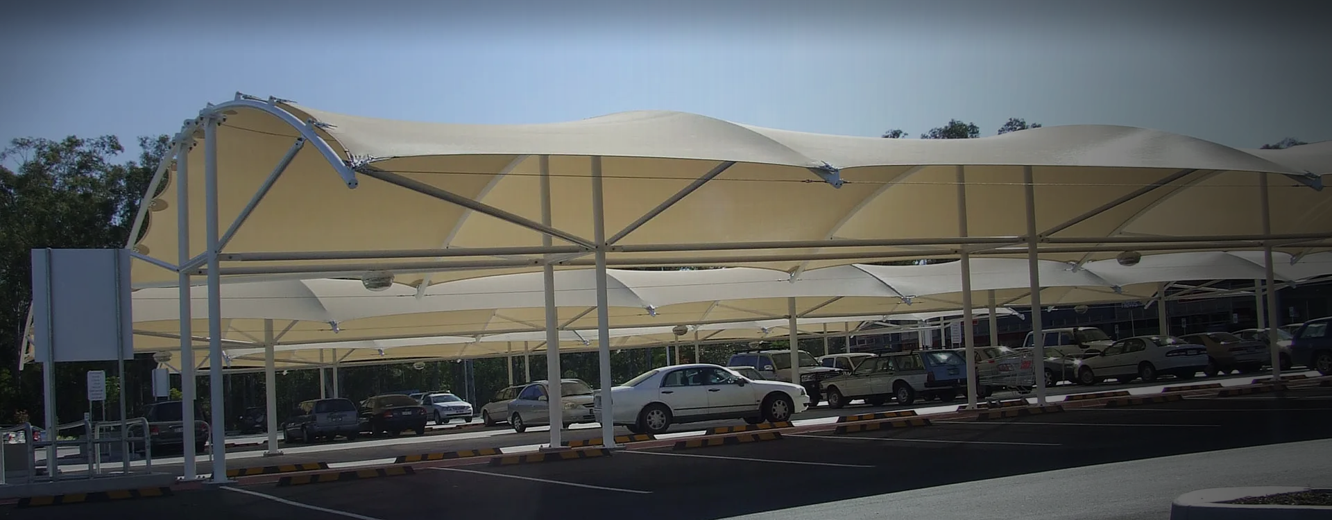 خدمات المظلات وسواتر في خميس مشيط عسير من qrameed.com